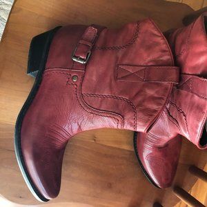 Red leather half boots